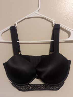 Victoria's Secret Black Satin Lace-Trim Padded Bra